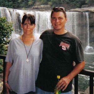 Profile Picture of Angela Harding (@thehardingbunch) on Myspace