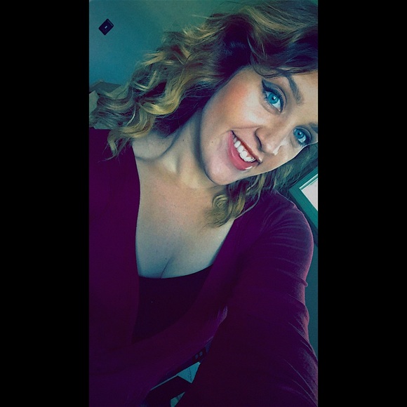 Profile Picture of Samantha Hamby (@samanthahamby41) on Poshmark