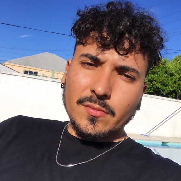 Profile Picture of Joel Lara (@larajoel40720) on Poshmark