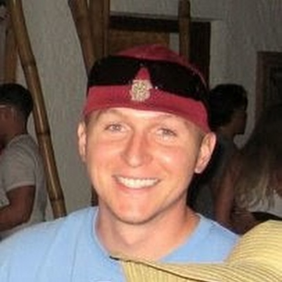 Profile Picture of Robert Griesmeyer (@griesrt) on Poshmark