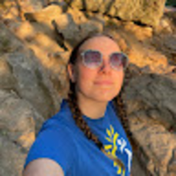 Olivia Mruk - Poshmark Profile Picture of Olivia Mruk (@mrukolivia) on Poshmark