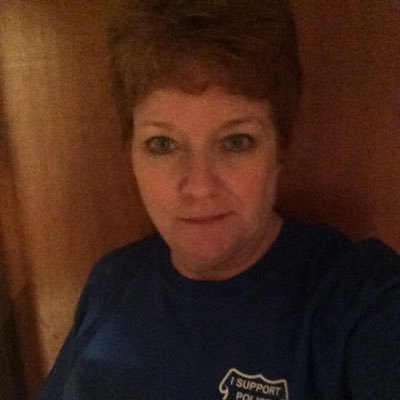 Profile Picture of Beth Murtaugh (@beth_murtaugh) on Twitter