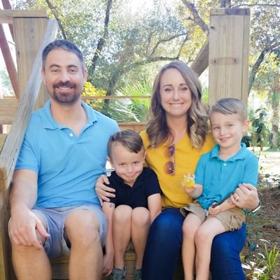 Profile Picture of Kelly Moore (@KellyMooreVCS) on Twitter