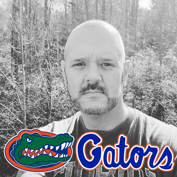 Profile Picture of Brian Jowers (@gator1guy28) on Poshmark