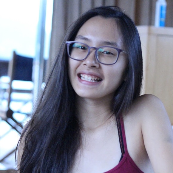 Profile Picture of Connie fang qing Cai (@fc2565) on Poshmark