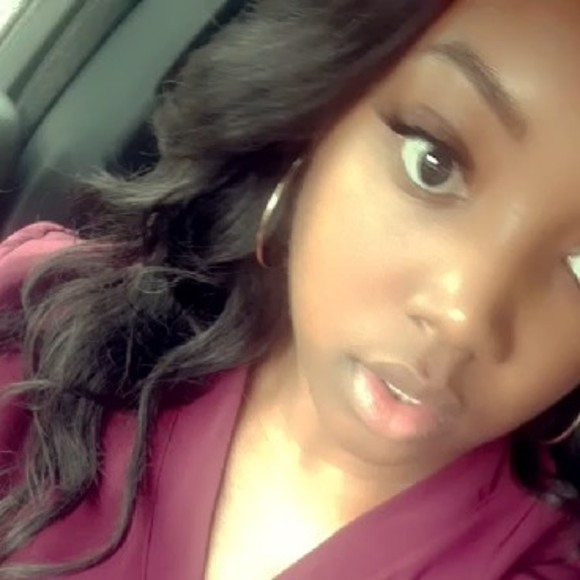 Profile Picture of Candace Duncan (@candacedunca473) on Poshmark