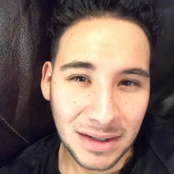 Profile Picture of Christopher Oliver (@neptunefitness) on Poshmark