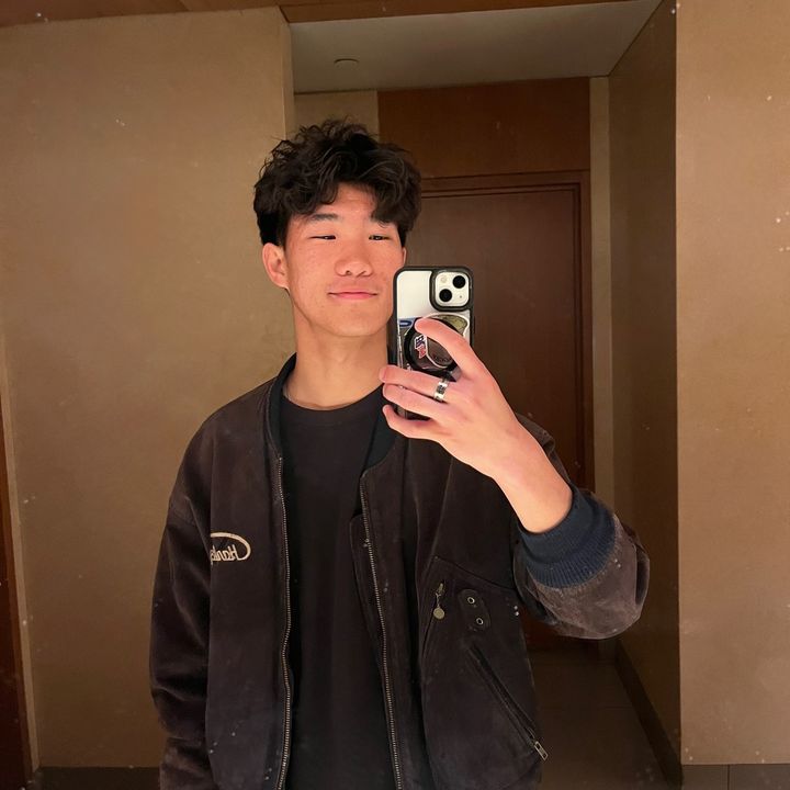 Profile Picture of aaron ✌🏼 (@@aaronletters) on Tiktok