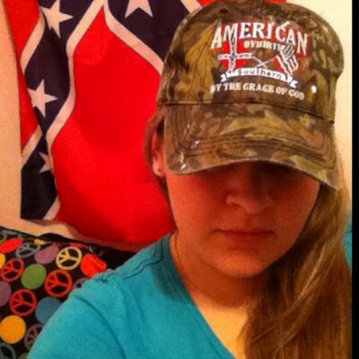 Profile Picture of Elizabeth Booker (@angelwings1893) on Twitter