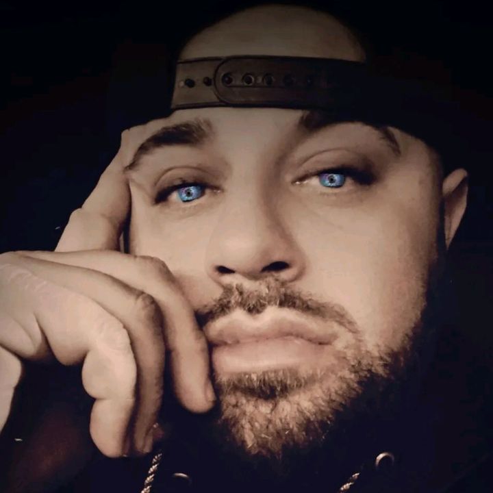 Profile Picture of Michael Bonefede (@michaelbonefede) on Tiktok