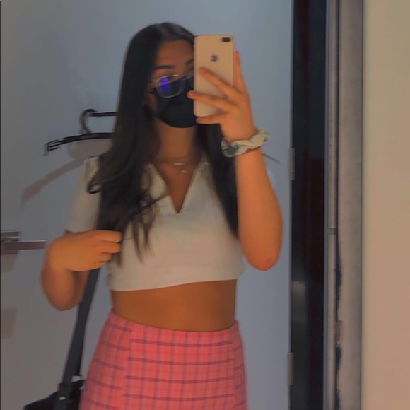 Profile Picture of Jasmine Amesmann (@jasmineamesmann) on Poshmark