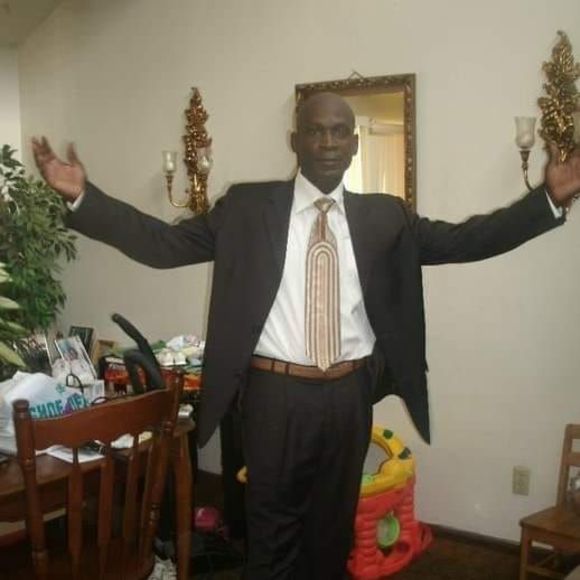 Profile Picture of Ken Oliver (@oliverken099) on Poshmark