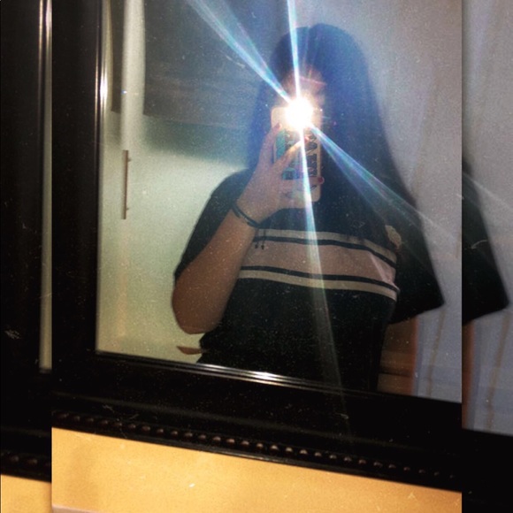 Profile Picture of Nour Jajou (@nourjajou) on Poshmark
