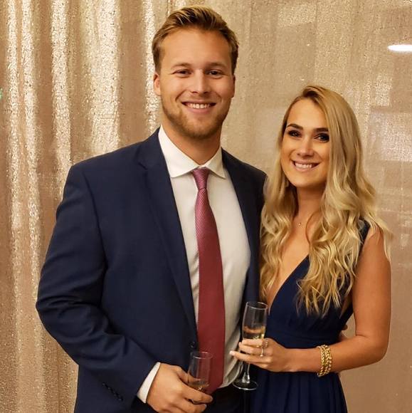 Profile Picture of Julia Crannell (@julia_crannell) on Poshmark