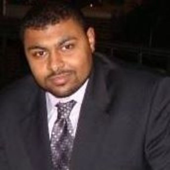 Profile Picture of Mohamed Abdelhakim (@mabdelhakim) on Poshmark