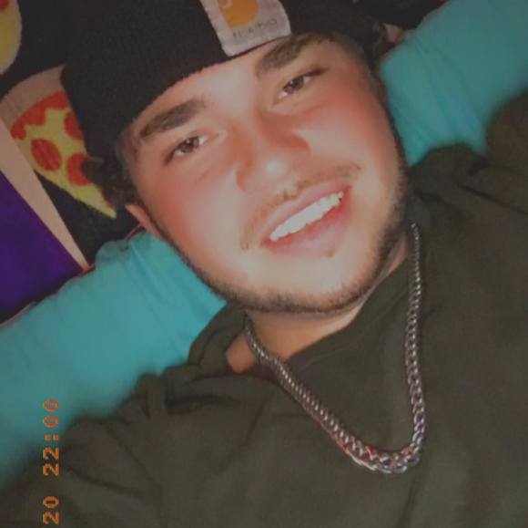 Profile Picture of Michael Bowling (@mikeymikey628) on Poshmark