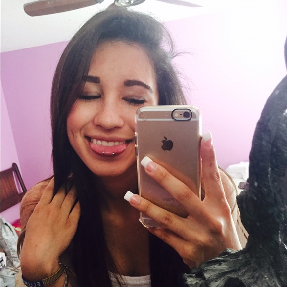 Profile Picture of Jessica Vigna (@preciousjessie) on Poshmark
