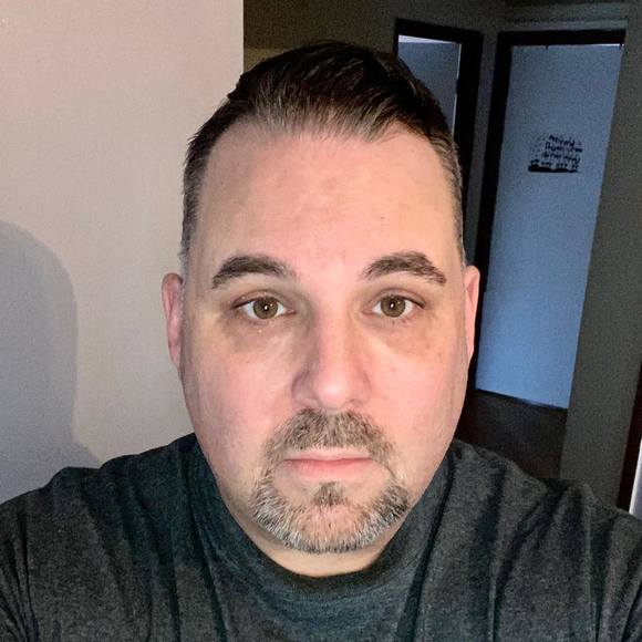 Profile Picture of David Viger (@davidviger) on Poshmark