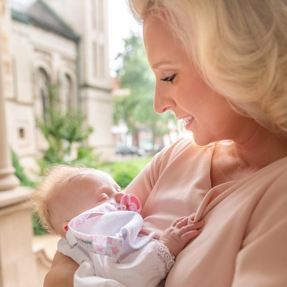 Profile Picture of Nina Godlewski (@ngodlewski) on Poshmark