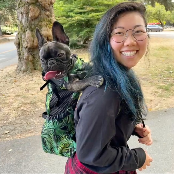 Profile Picture of Claire Nishida (@clairenishida) on Poshmark
