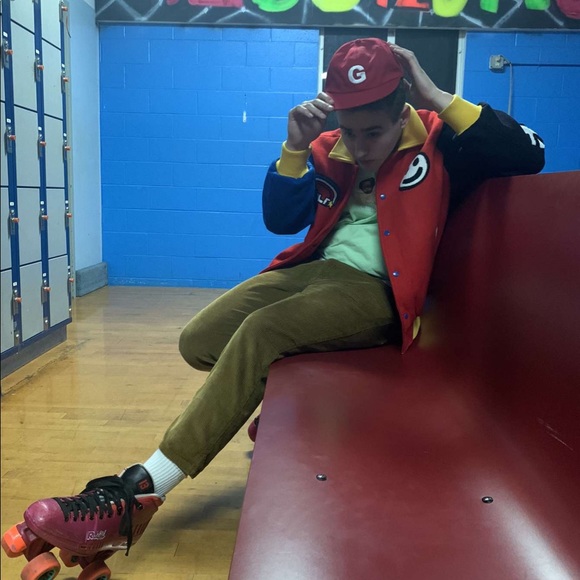 Profile Picture of Ben Santmyer (@bensantmyer) on Poshmark