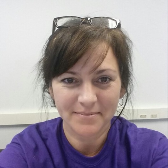 Profile Picture of Dominique Golleher (@domgolleher) on Poshmark