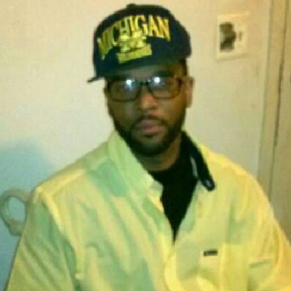 Profile Picture of Jermaine Moore (@jermaine1me) on Poshmark