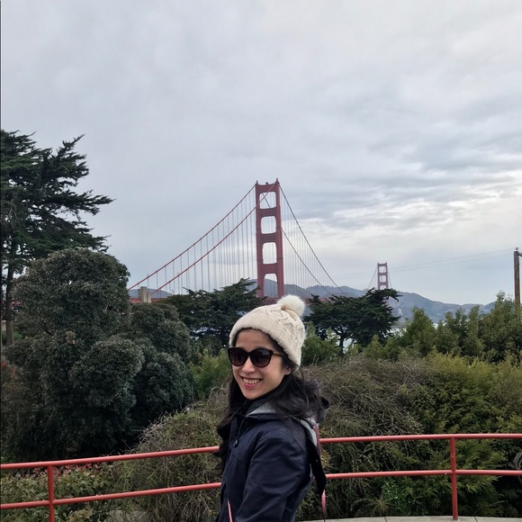 Profile Picture of Chia Lin (@xanthy921) on Poshmark