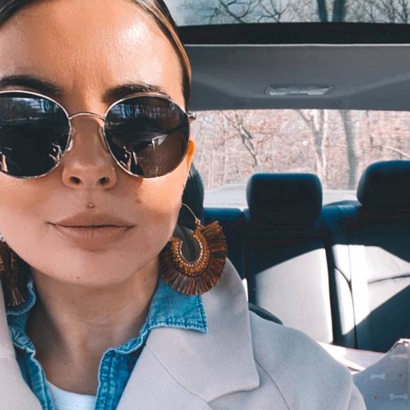 Profile Picture of Mónica Rugel (@moni1231) on Poshmark