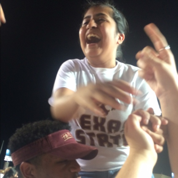 Profile Picture of Amanda Olivarez (@amandaolivarez) on Poshmark