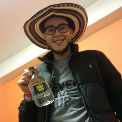 Profile Picture of ⚜🐺Juan Riddle 👽🍫⚽🍺🥑📷 (@FeSoto15) on Twitter