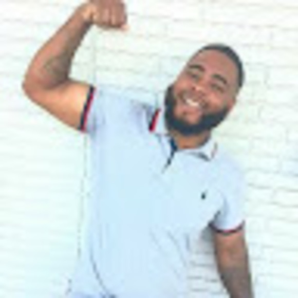 Profile Picture of Terry Jones (@fitzgerald1636) on Poshmark