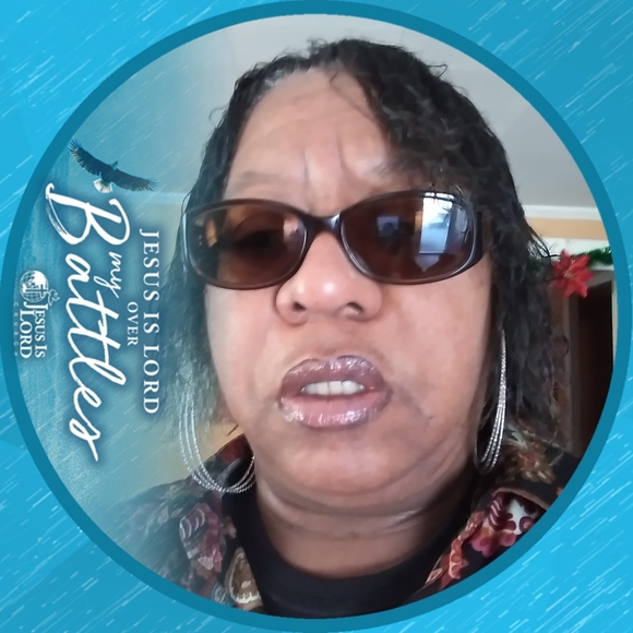 Profile Picture of Geralet Wolfe (@geraletw) on Poshmark