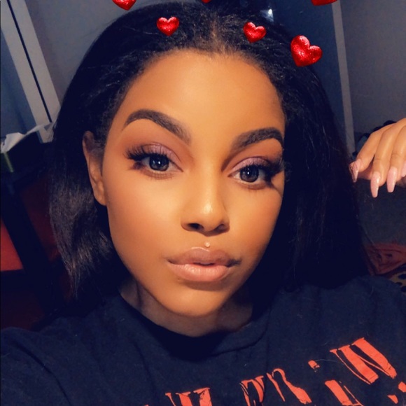 Profile Picture of Autumn Jones (@angelembodied) on Poshmark