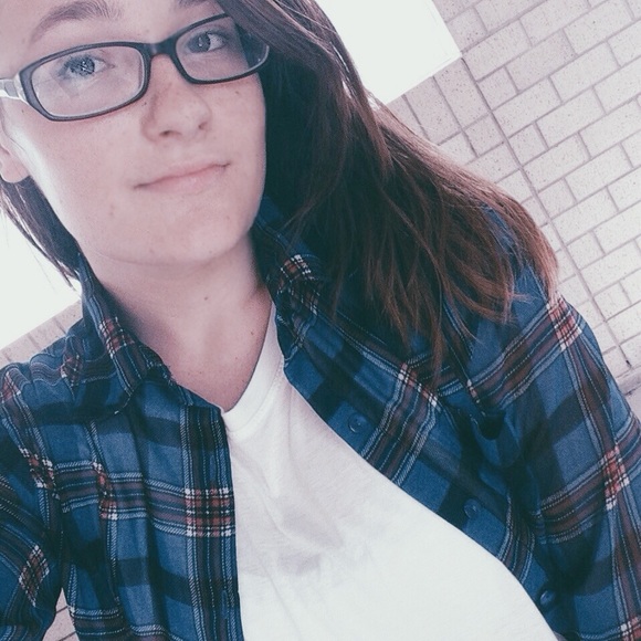 Profile Picture of Kayla Stedman (@kaylasted) on Poshmark