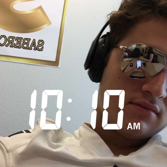 Profile Picture of Michael Rosales (@michael6600) on Poshmark