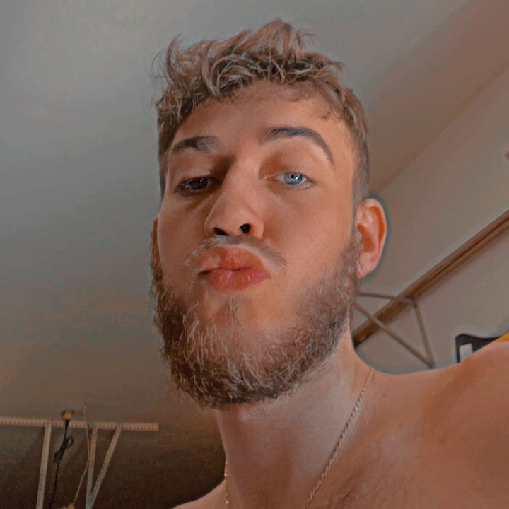 Profile Picture of cc (@chris_covelli) on Tiktok