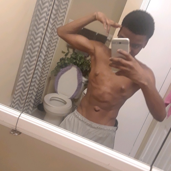 Artavious Gilmore - Poshmark Profile Picture of Artavious Gilmore (@ngb_tay89074) on Poshmark