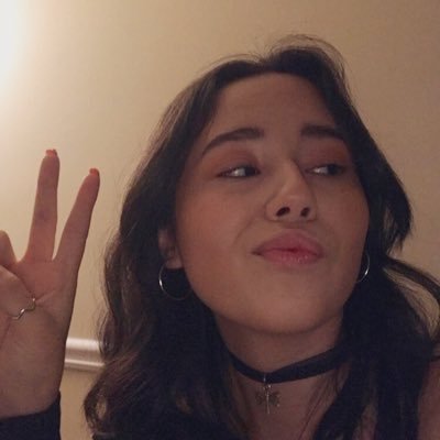 Profile Picture of Jesenia Ortiz (@JesOrtiz98) on Twitter