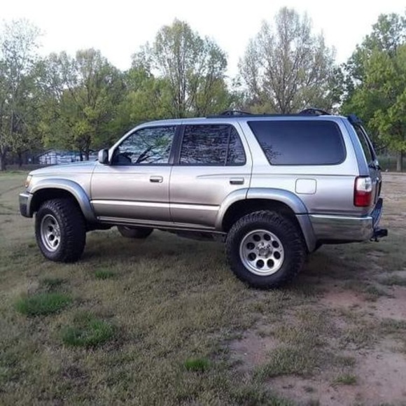 Profile Picture of Carlos Daza (@carlos_daza) on Poshmark