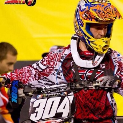 Profile Picture of Brad Ripple (@Bradripple304) on Twitter