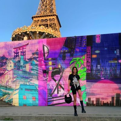 Profile Picture of Julia Roux (@JuliaRoux9) on Twitter