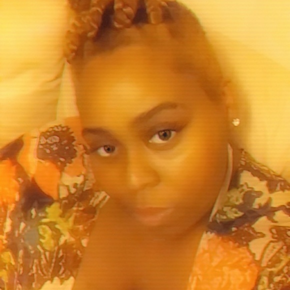 Profile Picture of Terri Neeley (@pharaohcarroll) on Poshmark