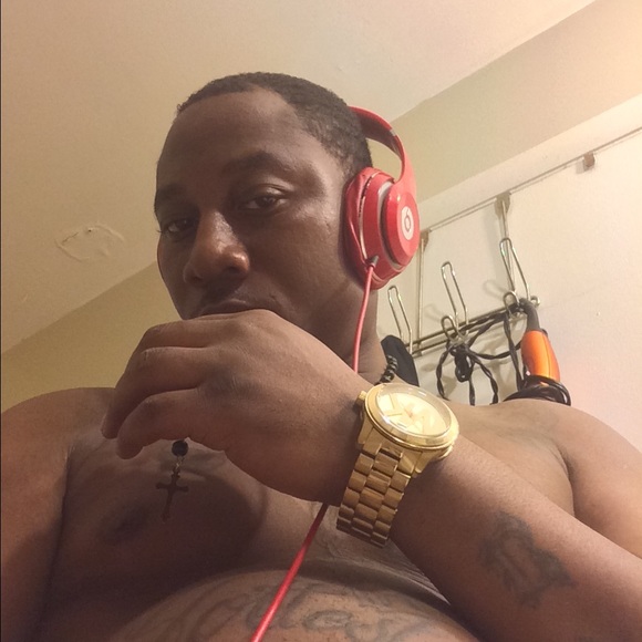 Profile Picture of Mario Coleman (@kb300028) on Poshmark
