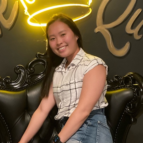 Profile Picture of Minhthu Nguyen (@minhthun851) on Poshmark