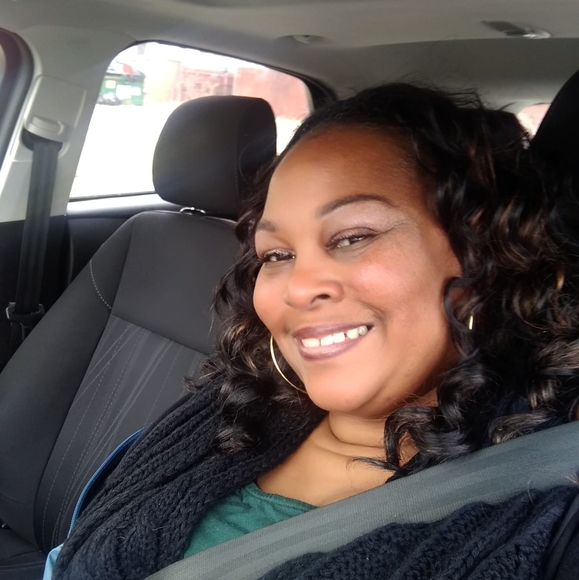 Profile Picture of Stacy Meaux-minor (@srminor) on Poshmark