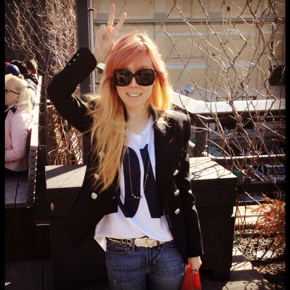 Profile Picture of Kimo Kim (@akakimo5) on Poshmark