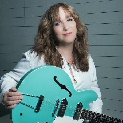 Profile Picture of Gretchen Peters (@gretchenpeters) on Twitter