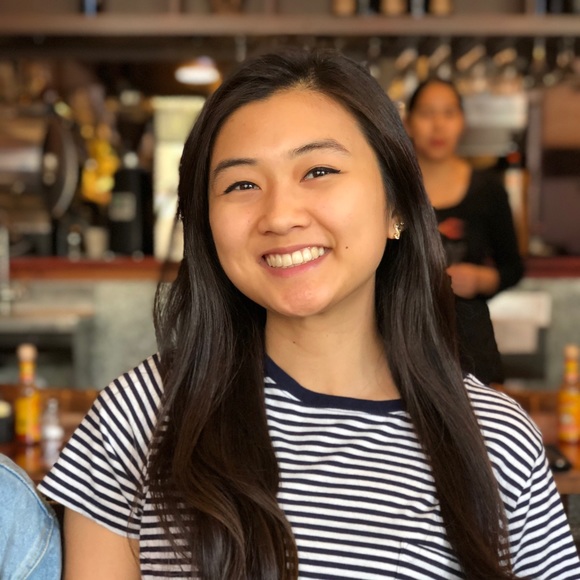 Profile Picture of Lynn Wong (@chewypew) on Poshmark