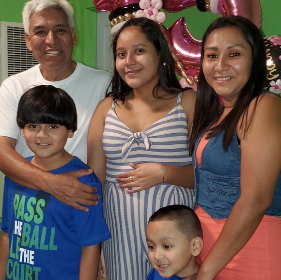 Profile Picture of Roxy Rodriguez (@roxyrodriguez) on Poshmark